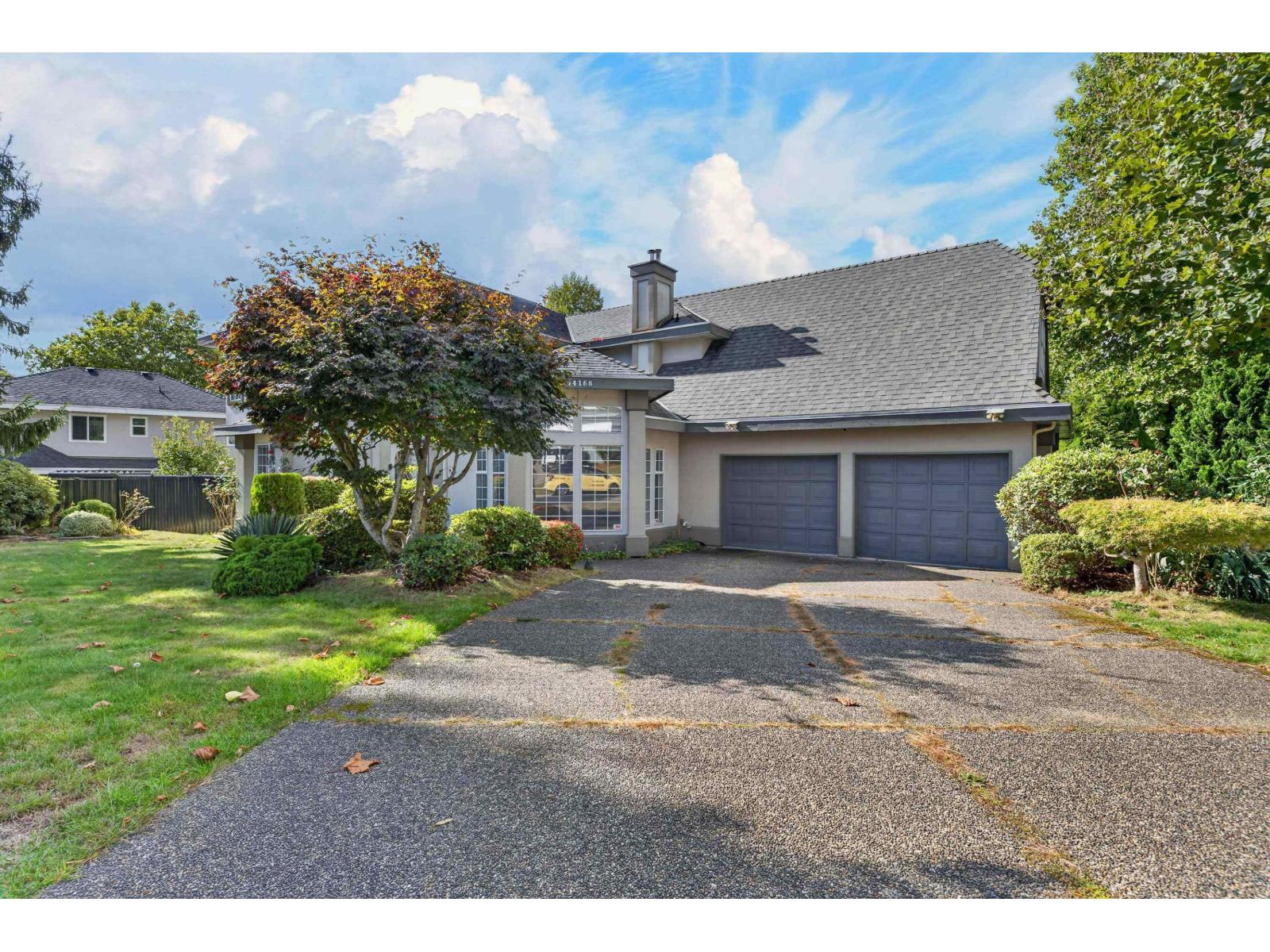 14168 85a Avenue, Surrey, British Columbia  V3W 2T4 - Photo 2 - R3170002