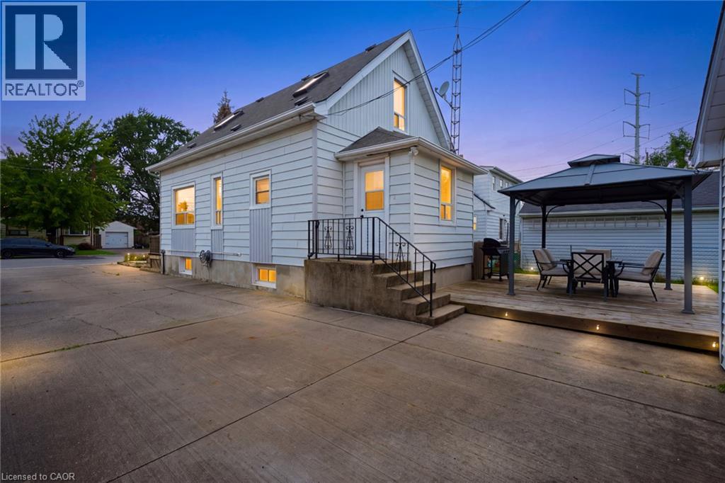 3 1/2 Dundonald Street, St. Catharines, Ontario  L2P 2A8 - Photo 3 - 40867443