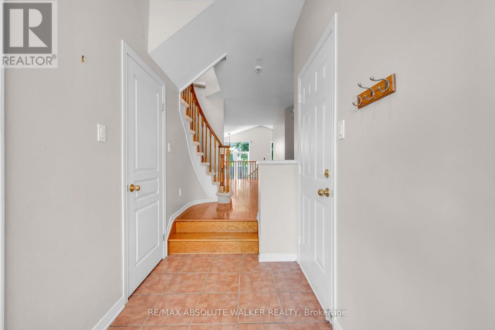 664 Wild Shore Crescent, Ottawa, Ontario  K1V 1X9 - Photo 2 - X13848756