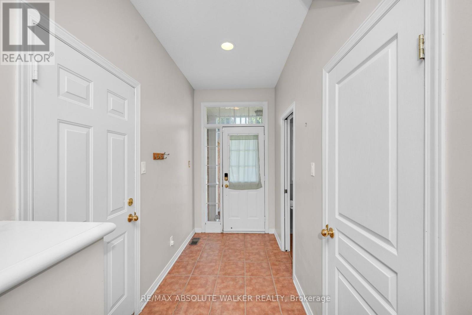 664 Wild Shore Crescent, Ottawa, Ontario  K1V 1X9 - Photo 3 - X13848756