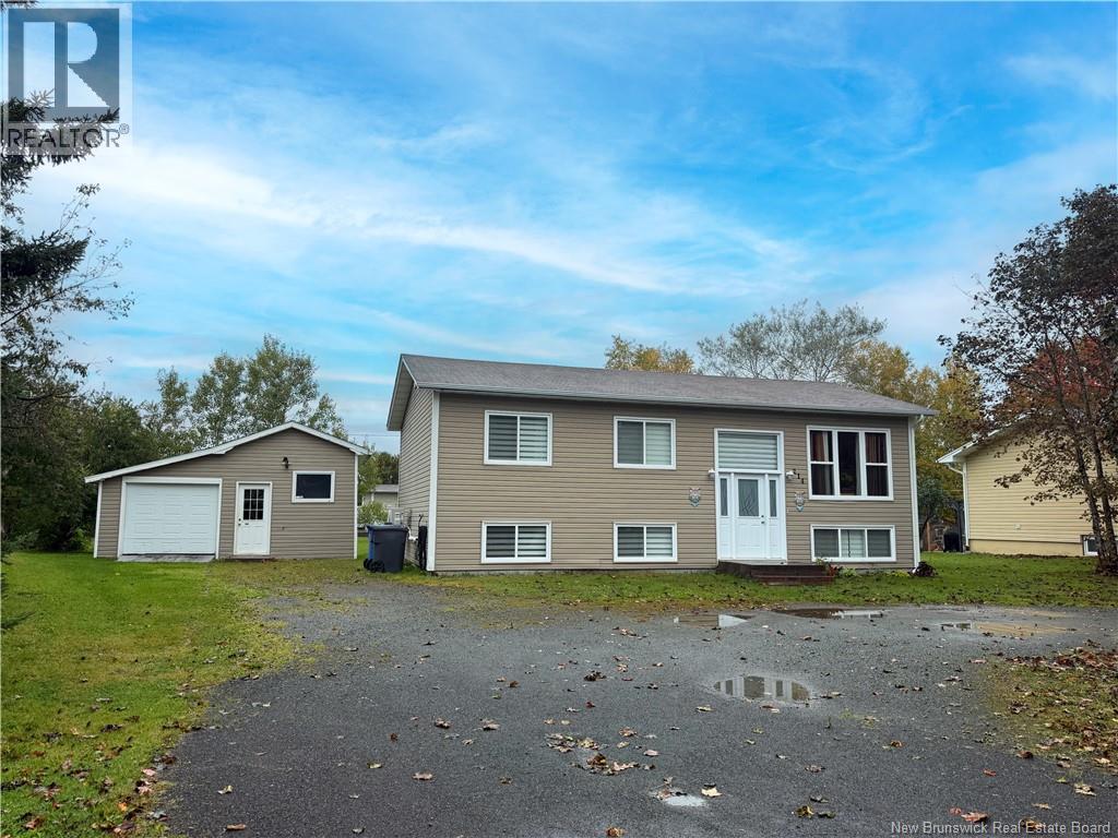 214 Maurice Crescent, Beresford, New Brunswick  E8K 1L4 - Photo 1 - NB148711