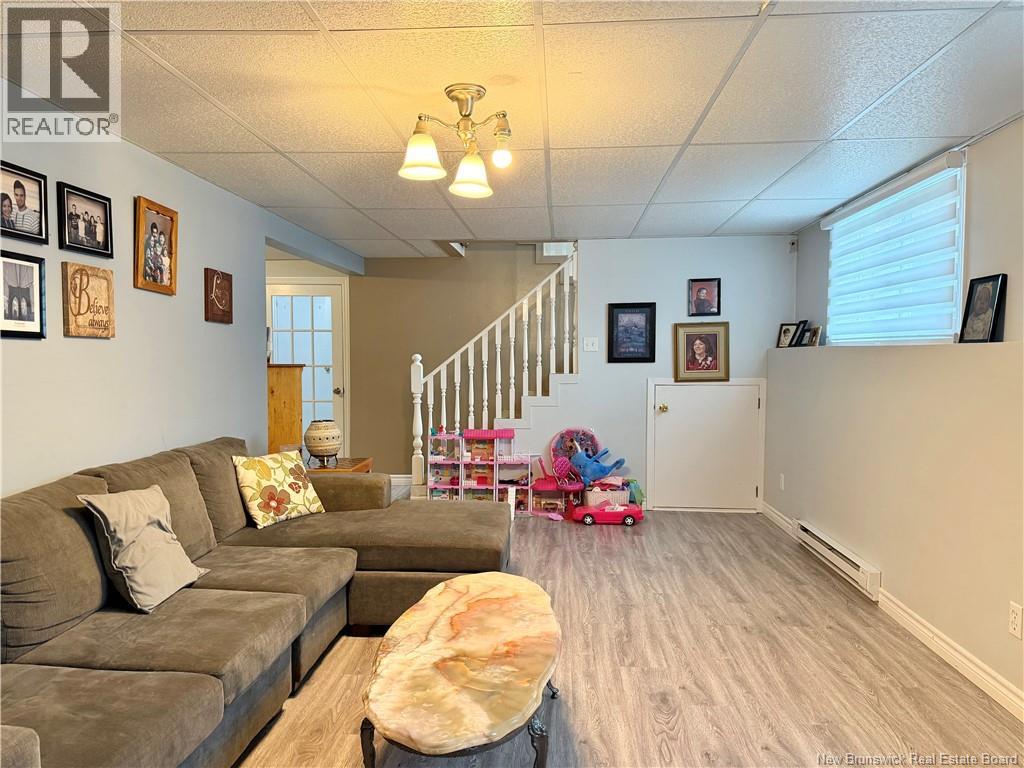 214 Maurice Crescent, Beresford, New Brunswick  E8K 1L4 - Photo 29 - NB148711