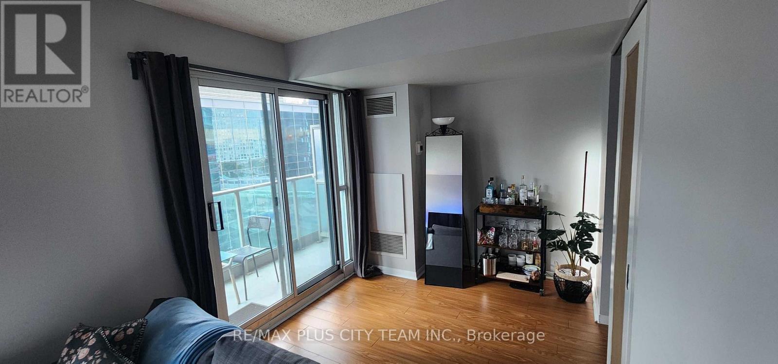 1314 - 18 Yonge Street, Toronto, Ontario  M5E 1R4 - Photo 3 - C13848636