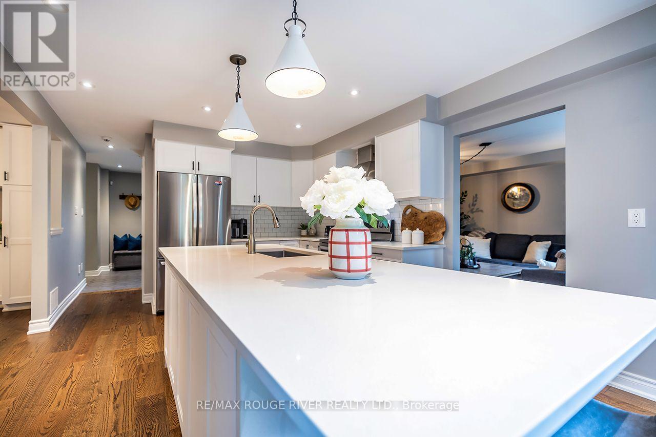37 Wyndfield Crescent, Whitby, Ontario  L1N 8L3 - Photo 12 - E13848778