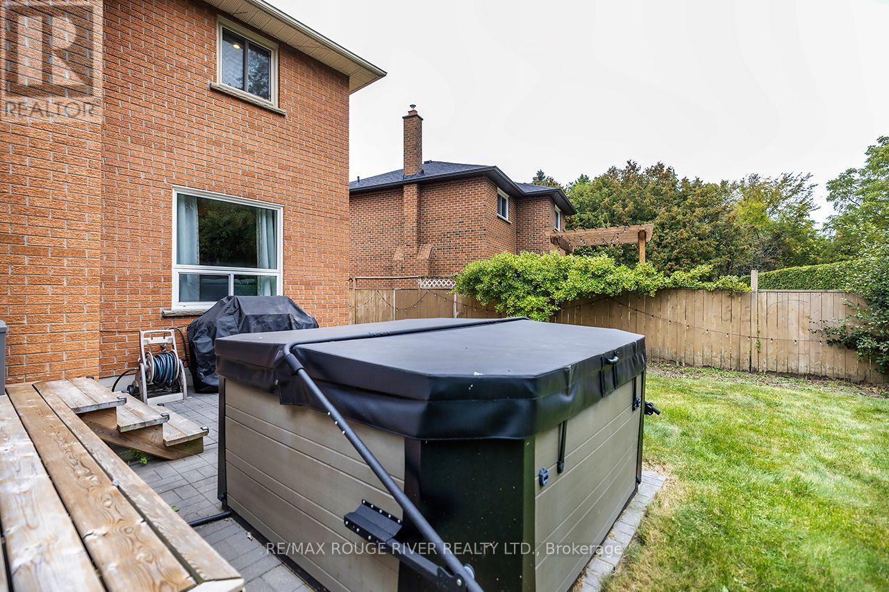 37 Wyndfield Crescent, Whitby, Ontario  L1N 8L3 - Photo 45 - E13848778