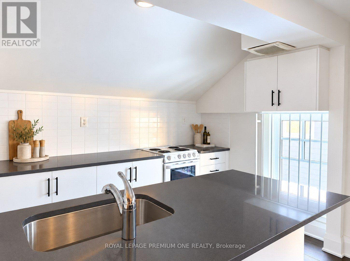 Upper - 10496 Islington Avenue, Vaughan, Ontario  L0J 1C0 - Photo 9 - N13848776