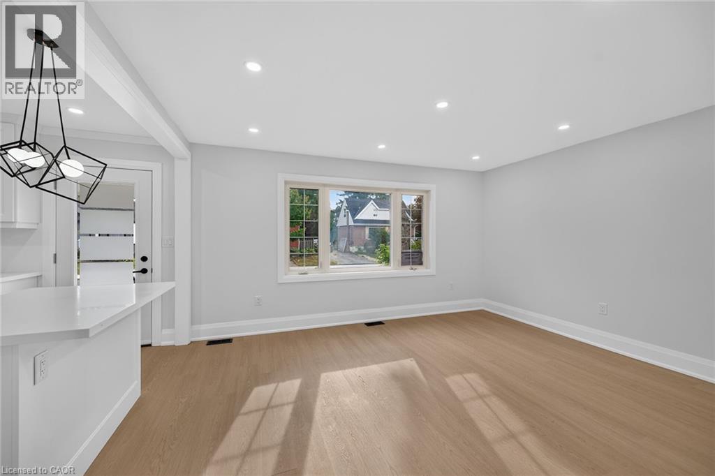 50 West 4th Street, Hamilton, Ontario  L9C 3M4 - Photo 8 - 40868041