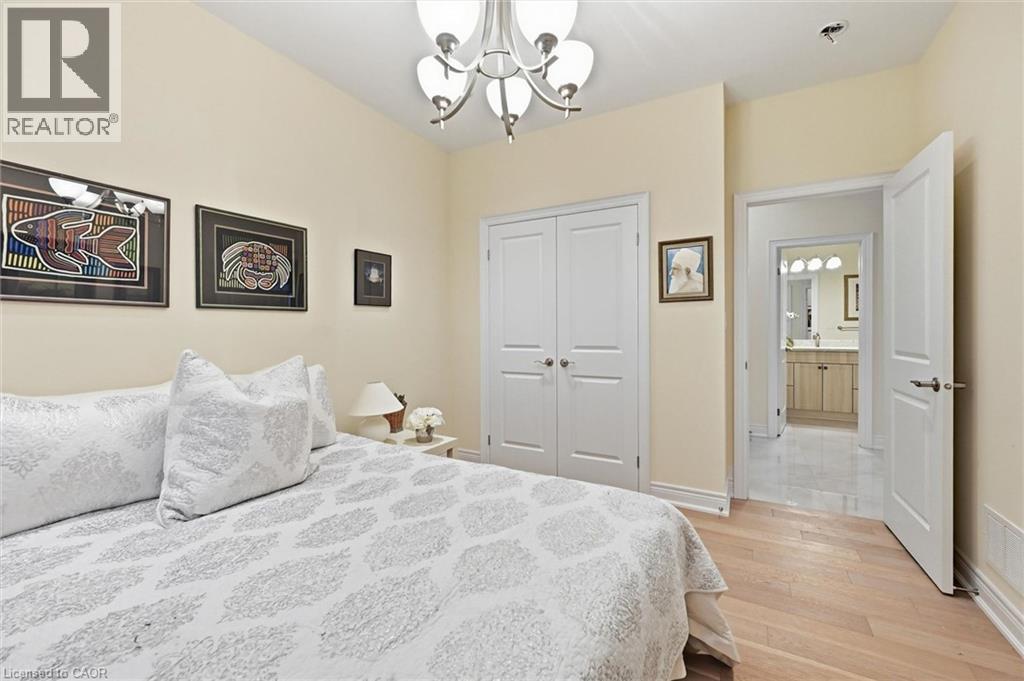 305 Caledon Avenue, Hamilton, Ontario  L9C 3C9 - Photo 4 - 40867805