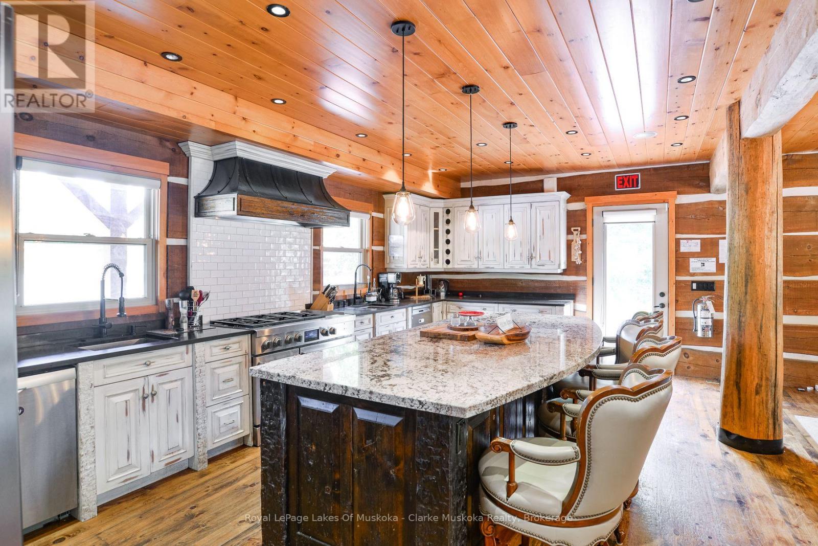 1035 Breezy Point Road, Muskoka Lakes, Ontario  P0C 1M0 - Photo 12 - X13848664