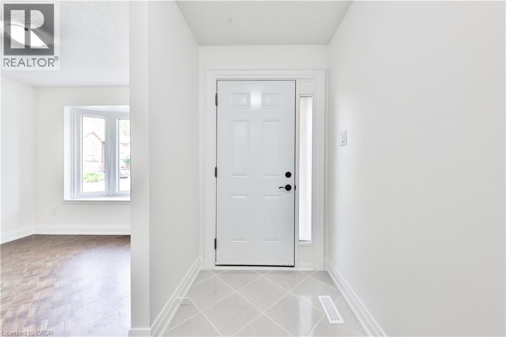 4635 Regents Terrace Unit# 2, Mississauga, Ontario  L5R 1W8 - Photo 3 - 40866428