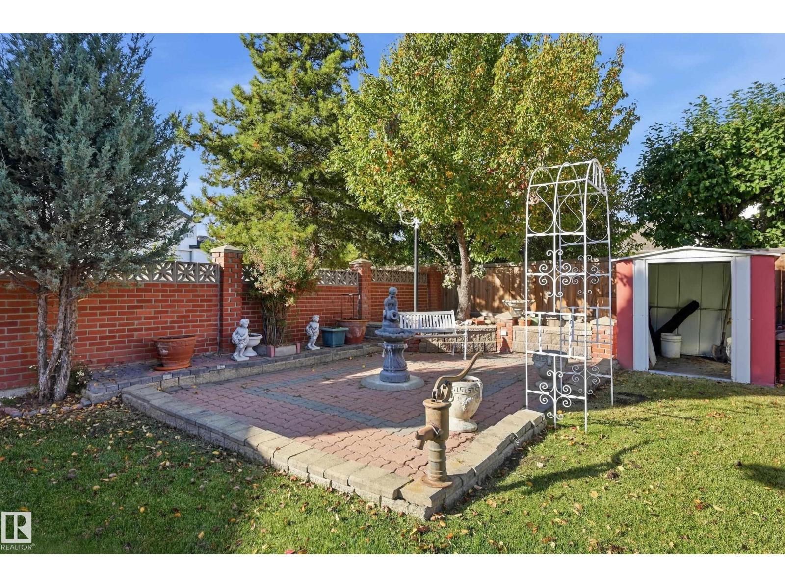 7708 158 AV NW