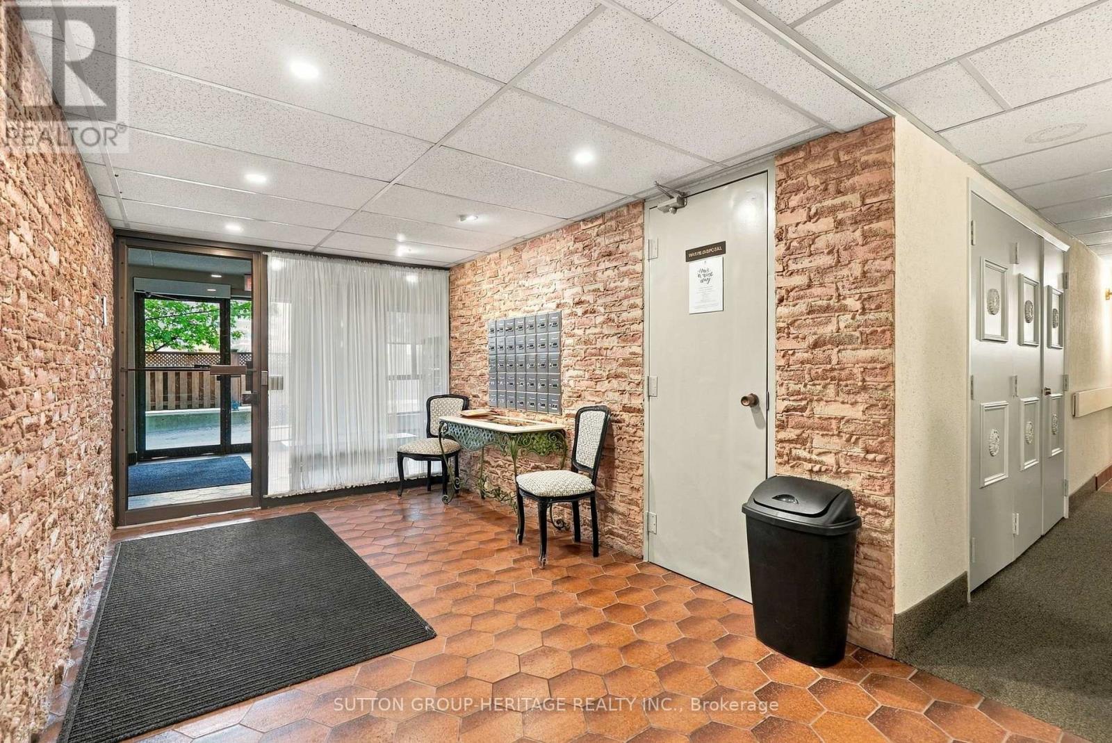 406 - 15390 Yonge Street, Aurora, Ontario  L4G 1N8 - Photo 8 - N13848174