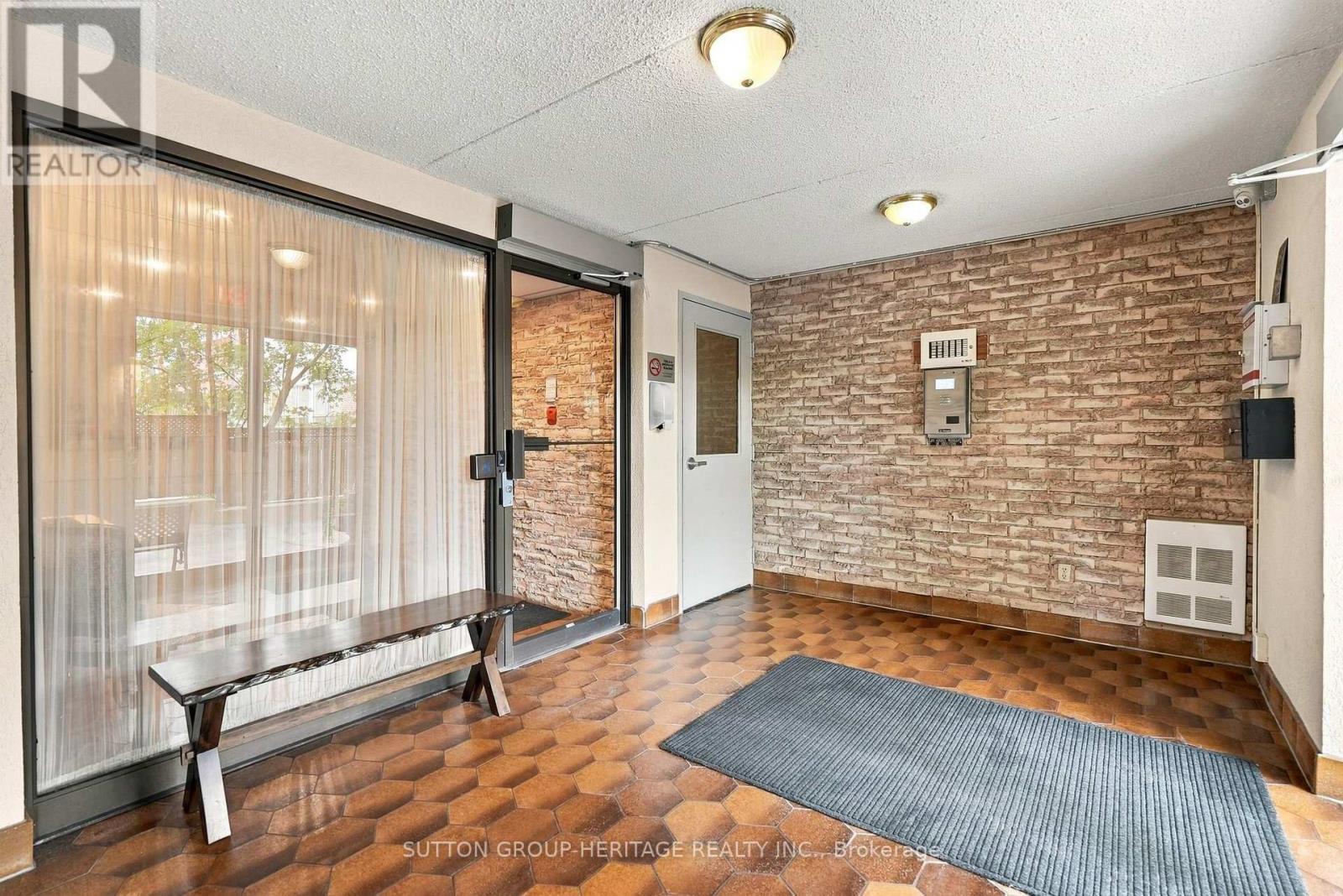 406 - 15390 Yonge Street, Aurora, Ontario  L4G 1N8 - Photo 7 - N13848174