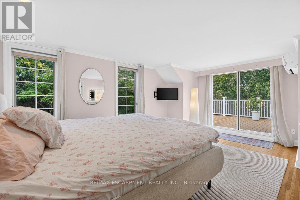 1417 Halifax Place, Burlington, Ontario  L7S 1J7 - Photo 28 - W13848628