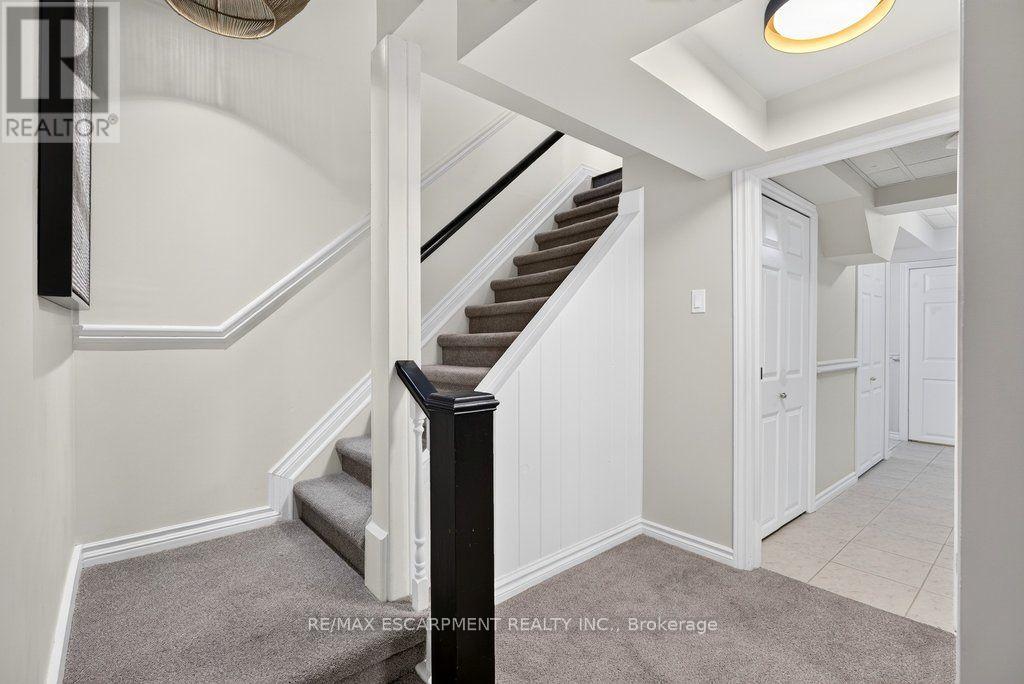 1417 Halifax Place, Burlington, Ontario  L7S 1J7 - Photo 33 - W13848628