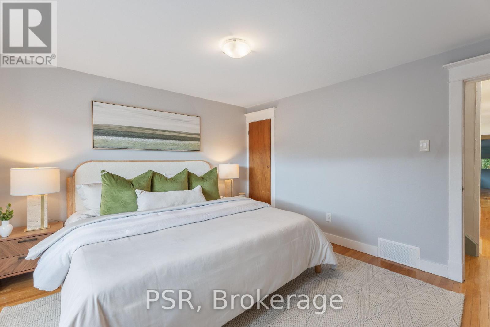1045 Ossington Avenue, Toronto, Ontario  M6G 3V9 - Photo 19 - W13848660