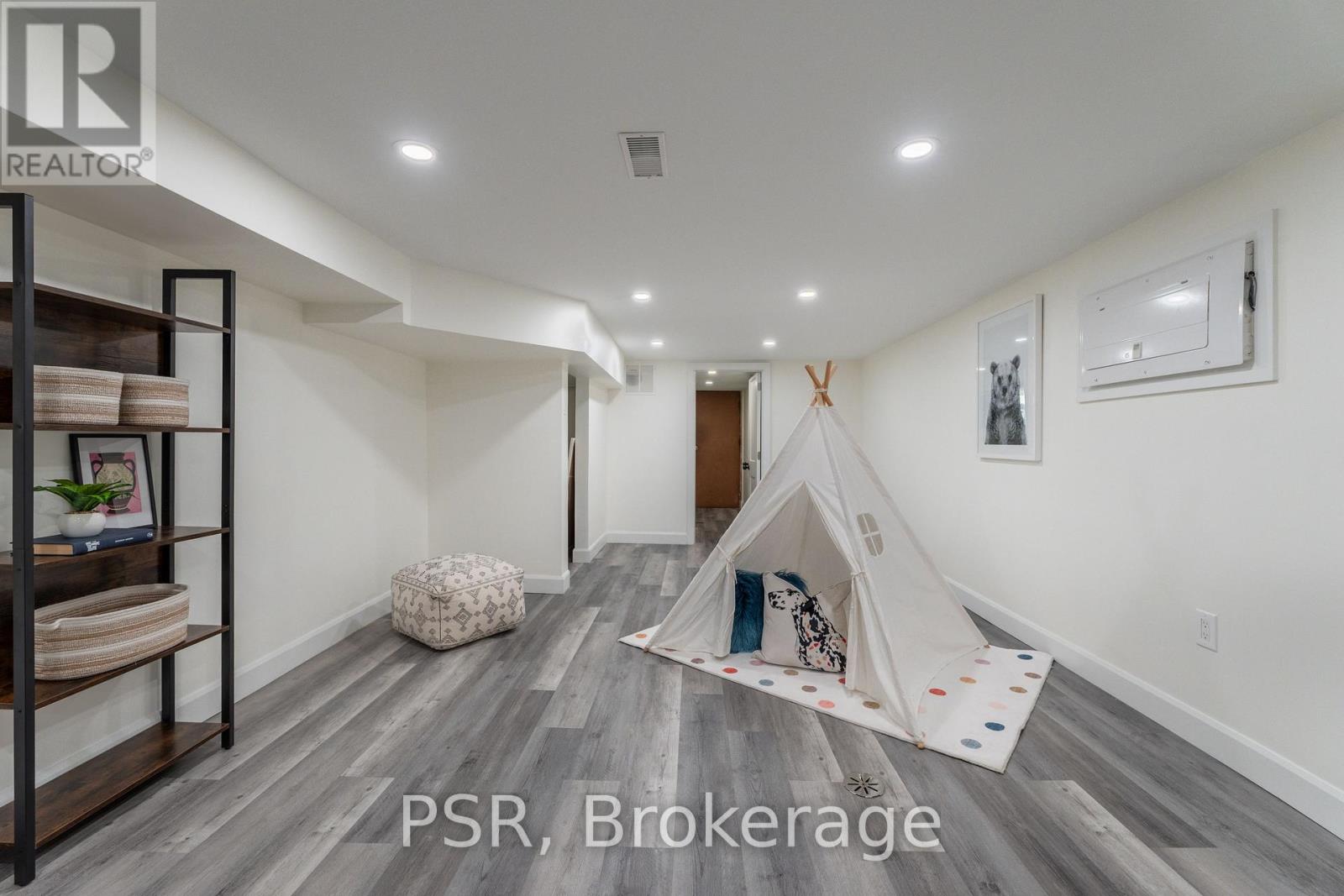 1045 Ossington Avenue, Toronto, Ontario  M6G 3V9 - Photo 36 - W13848660