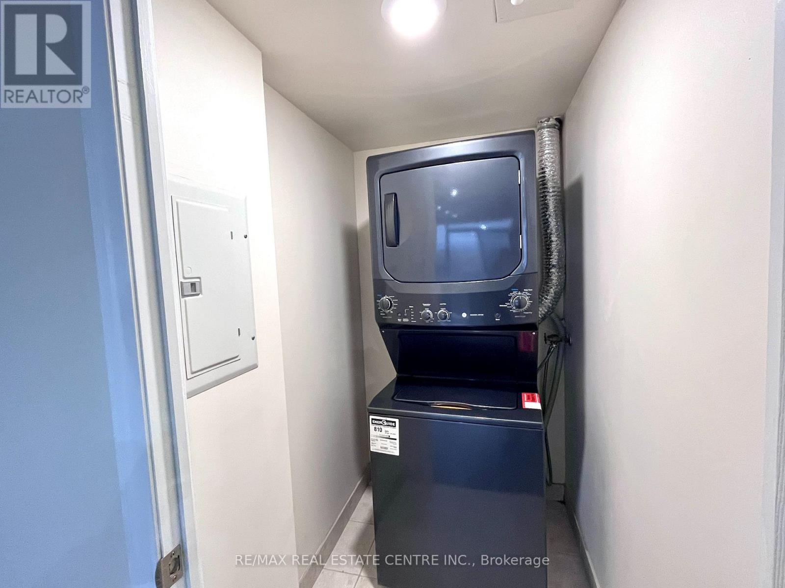 1013 - 55 Strathaven Drive, Mississauga, Ontario  L5R 4G9 - Photo 10 - W13848692
