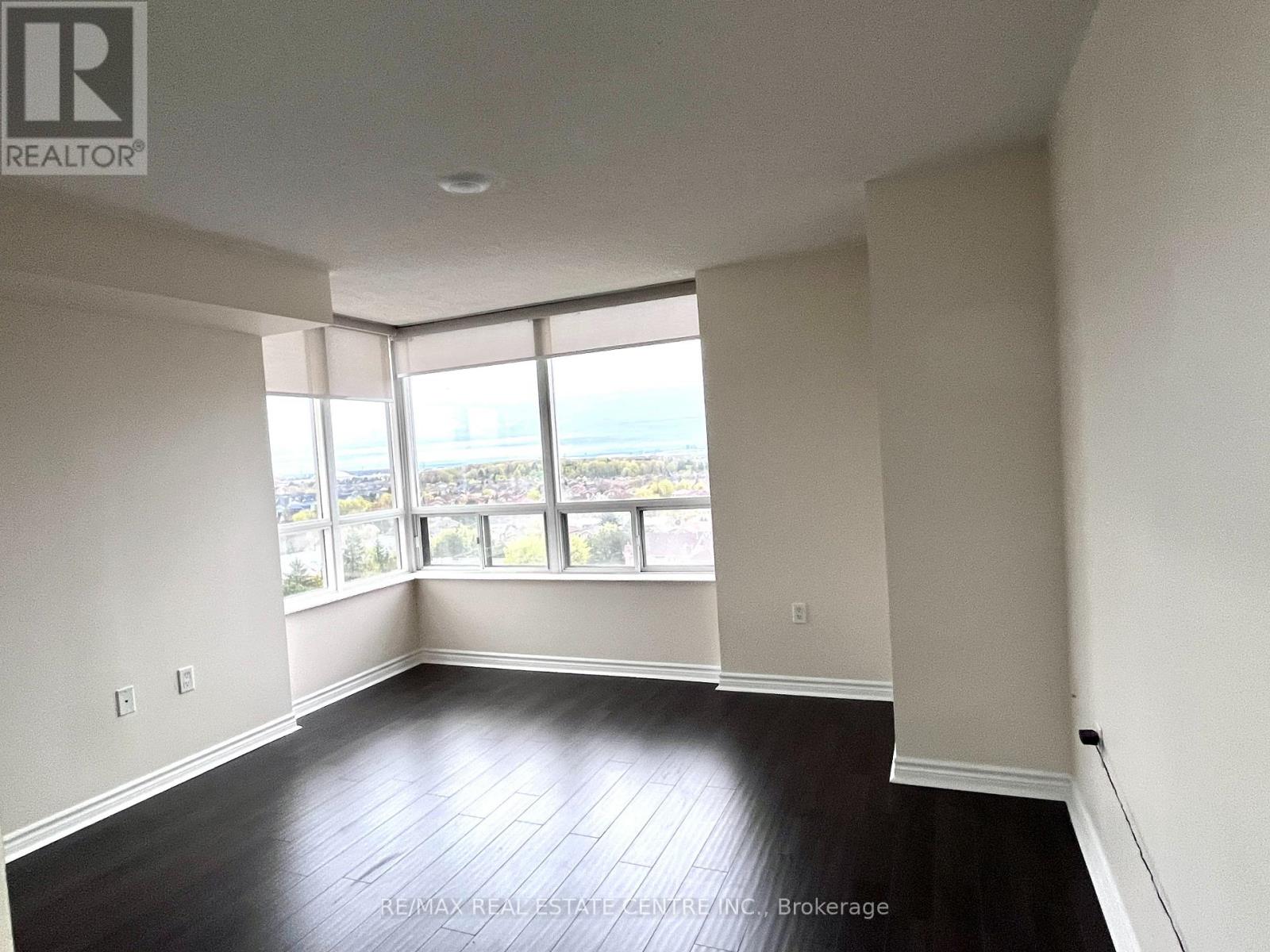 1013 - 55 Strathaven Drive, Mississauga, Ontario  L5R 4G9 - Photo 13 - W13848692