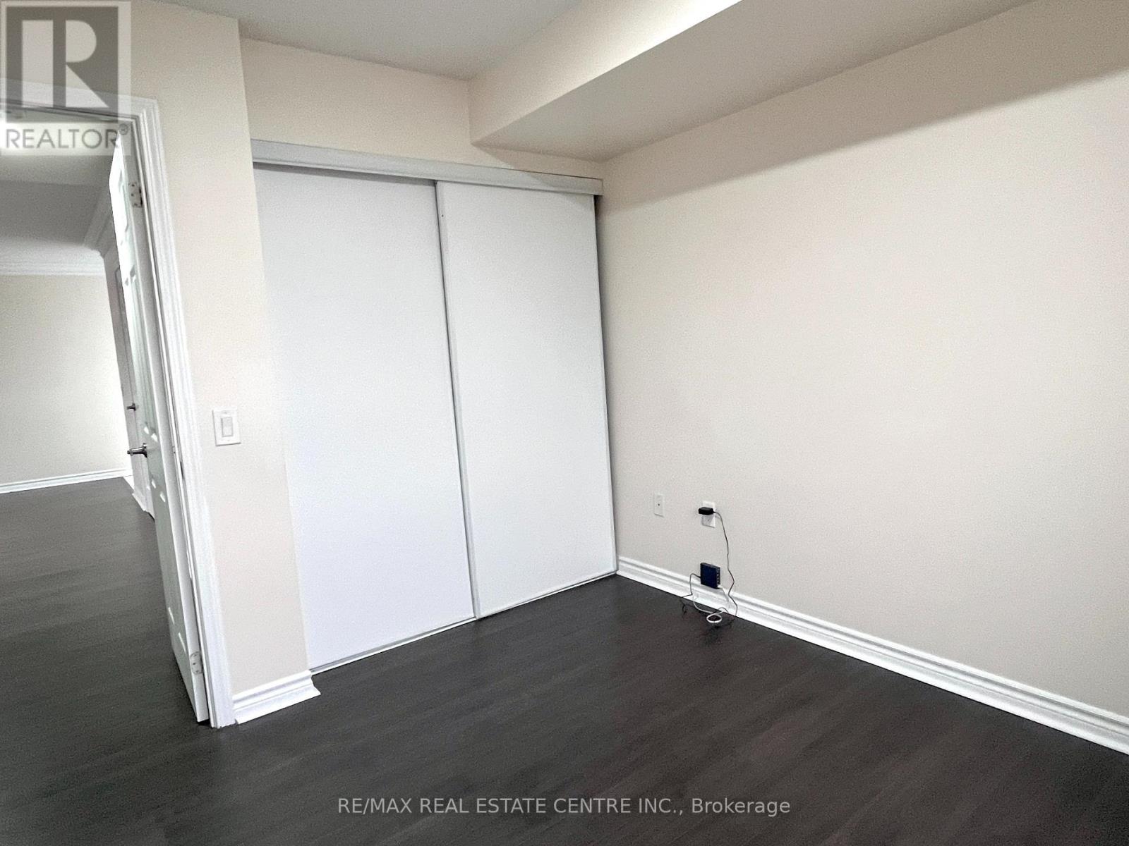 1013 - 55 Strathaven Drive, Mississauga, Ontario  L5R 4G9 - Photo 16 - W13848692