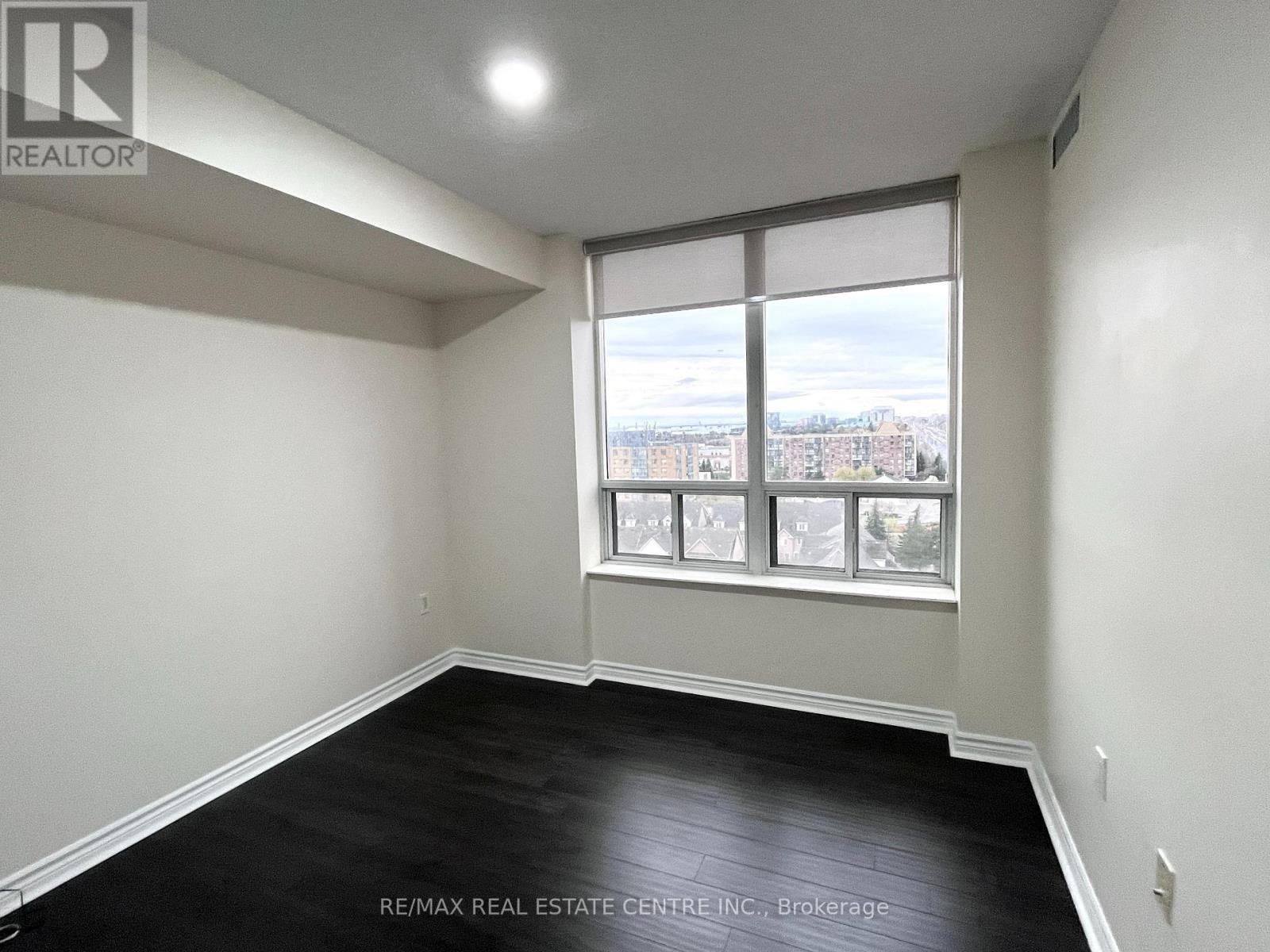 1013 - 55 Strathaven Drive, Mississauga, Ontario  L5R 4G9 - Photo 17 - W13848692