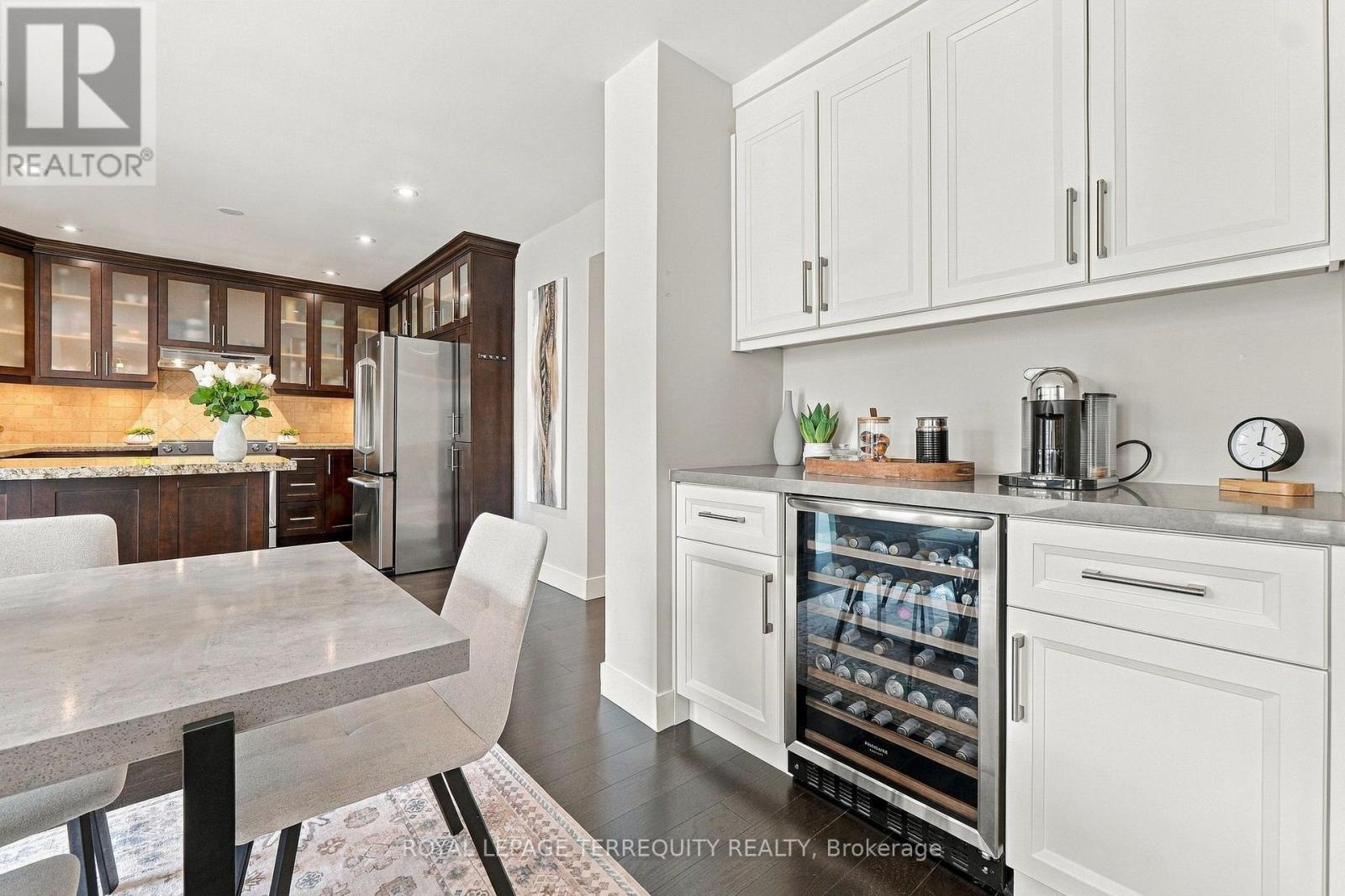 3956 Chadburn Crescent, Mississauga, Ontario  L5L 3X5 - Photo 12 - W13848768
