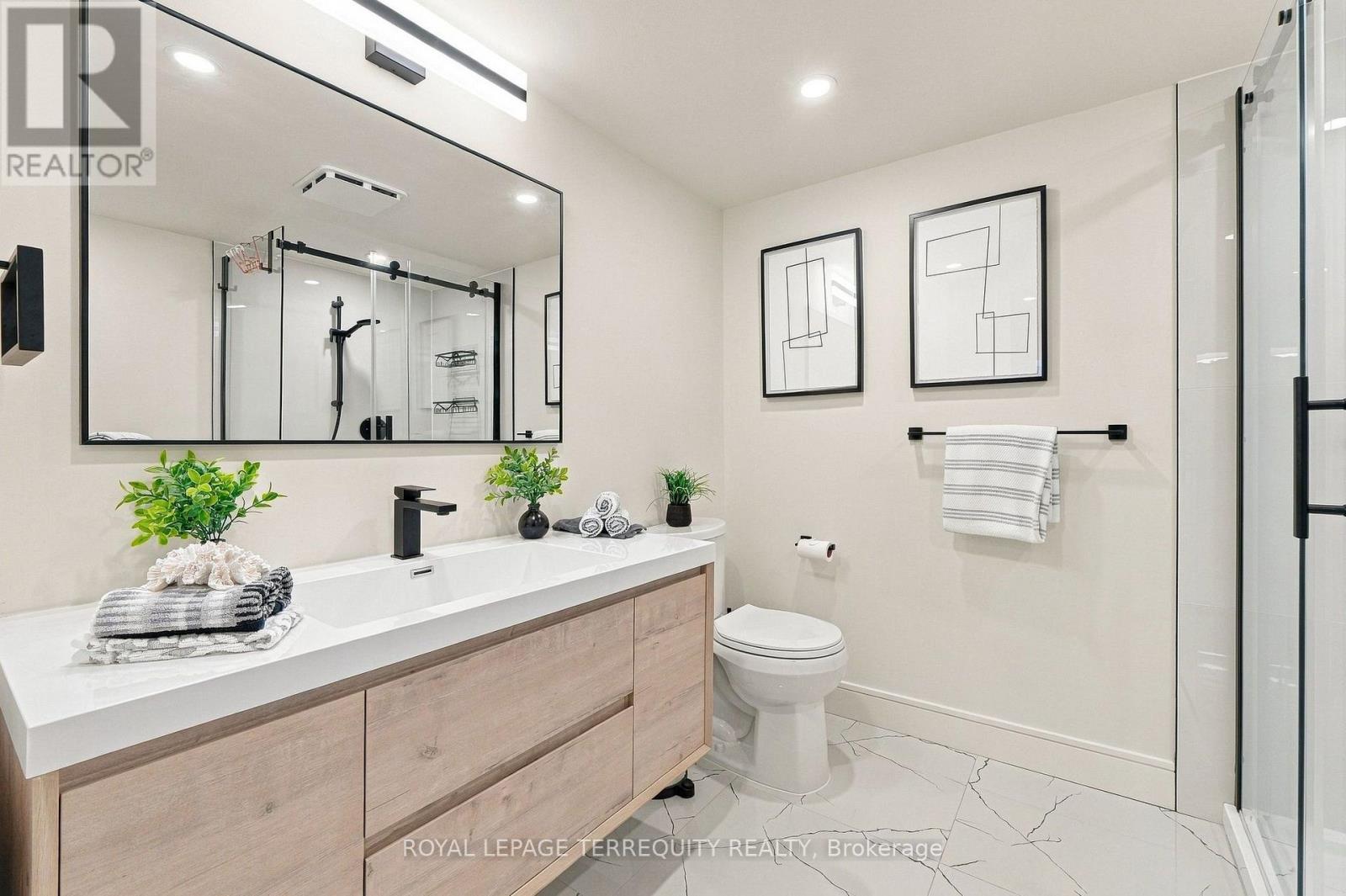 3956 Chadburn Crescent, Mississauga, Ontario  L5L 3X5 - Photo 44 - W13848768