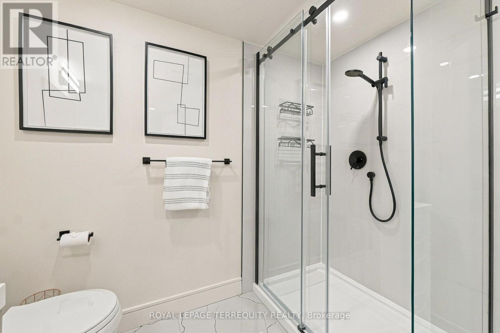 3956 Chadburn Crescent, Mississauga, Ontario  L5L 3X5 - Photo 45 - W13848768