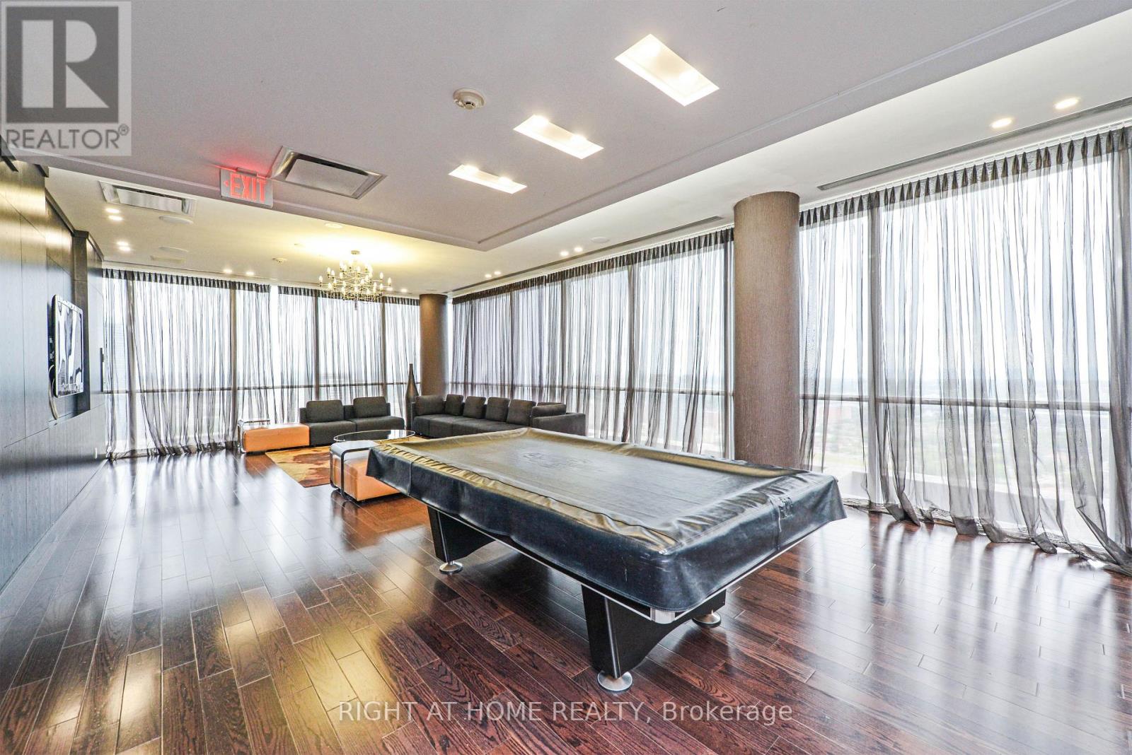 2802 - 223 Webb Drive, Mississauga, Ontario  L5B 0E8 - Photo 46 - W13848782