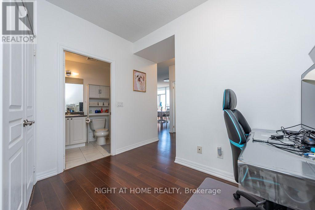 2802 - 223 Webb Drive, Mississauga, Ontario  L5B 0E8 - Photo 9 - W13848782