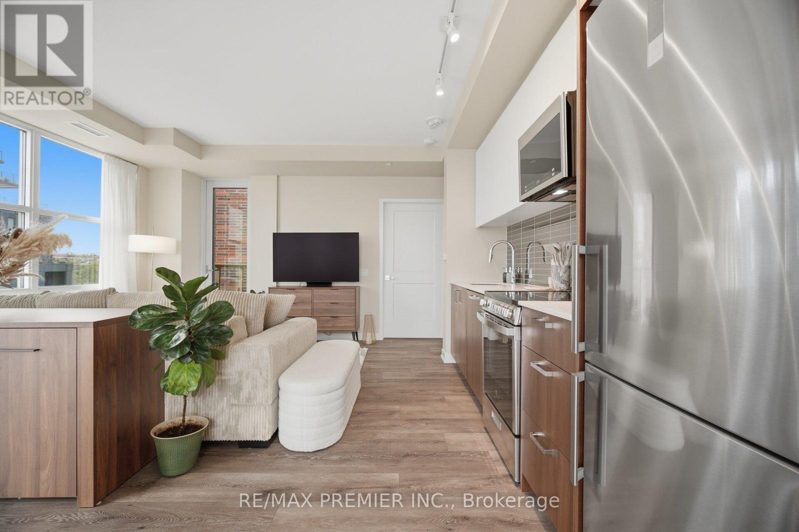 610 - 1787 St. Clair Avenue, Toronto, Ontario  M6N 0B7 - Photo 6 - W13848792