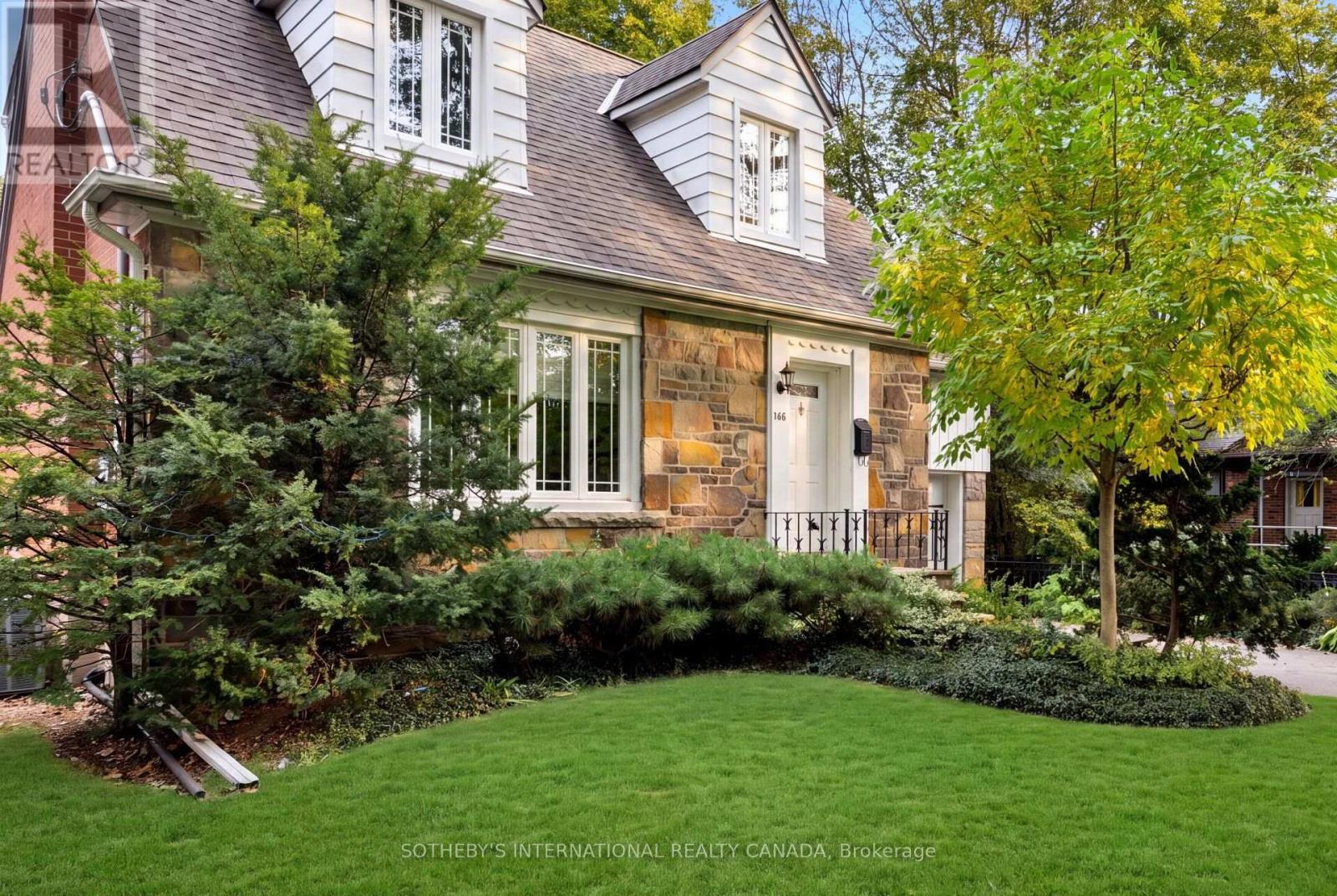 145 BRENTWOOD ROAD N, Toronto, Ontario