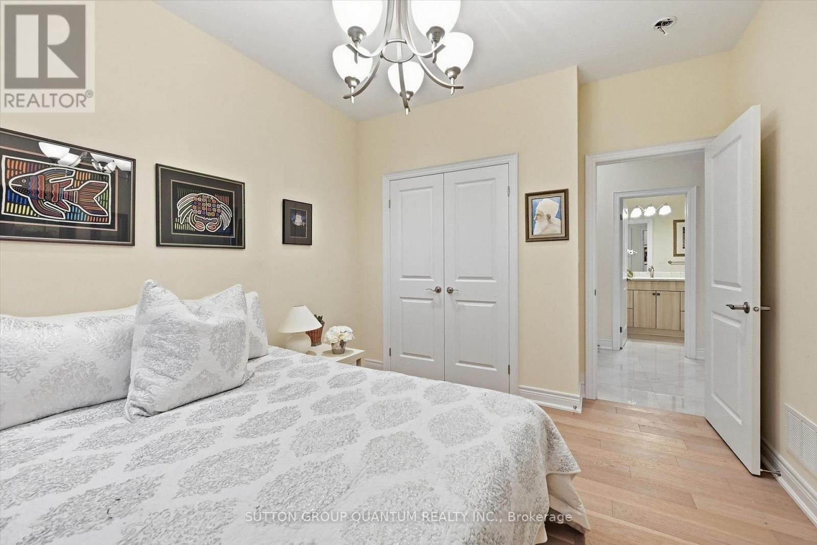 305 Caledon Avenue, Hamilton (Yeoville), Ontario  L9C 3C9 - Photo 4 - X13848826