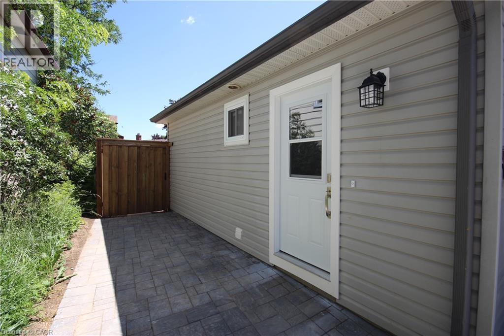 177 Broken Oak Crescent Unit# 2, Kitchener, Ontario  N2N 1N8 - Photo 1 - 40868111