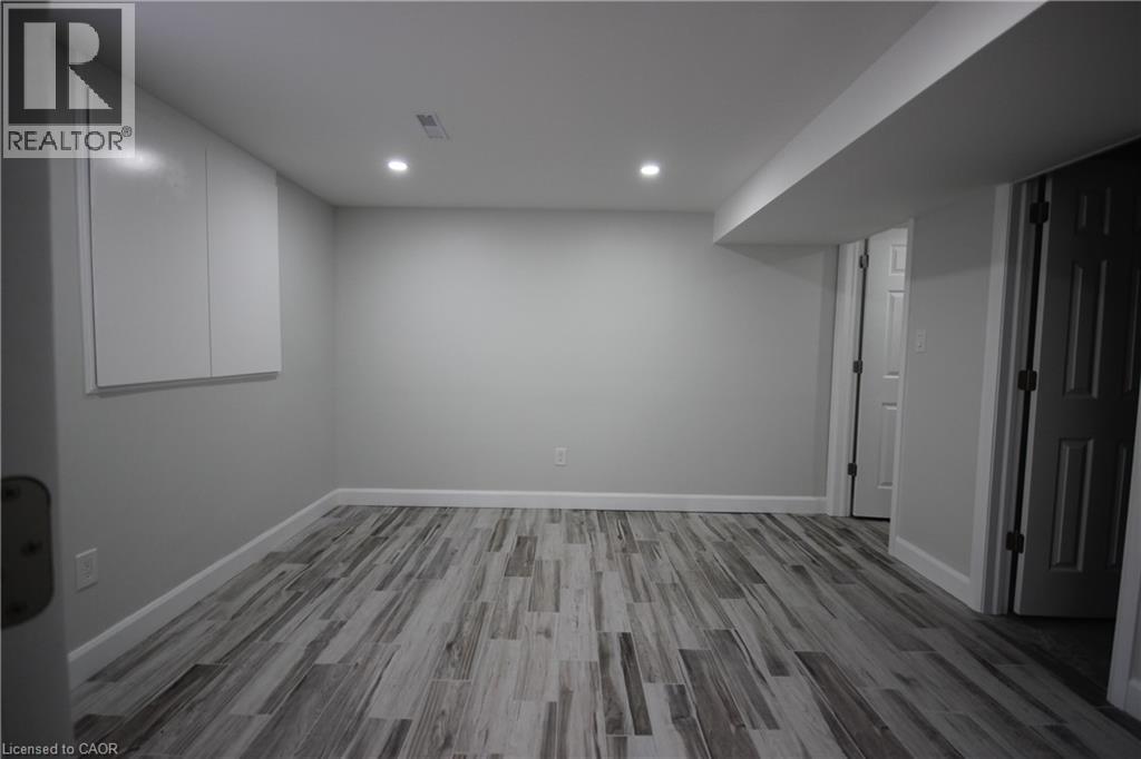 177 Broken Oak Crescent Unit# 2, Kitchener, Ontario  N2N 1N8 - Photo 11 - 40868111