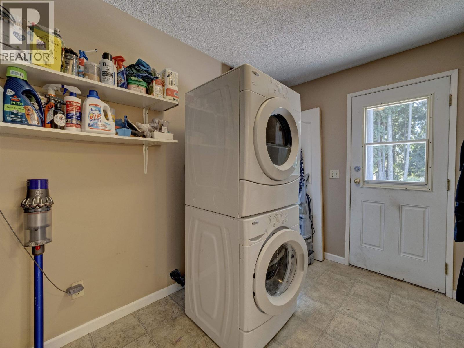 3367 Richards Road, Roberts Creek, British Columbia  V0N 2W2 - Photo 25 - R3150491