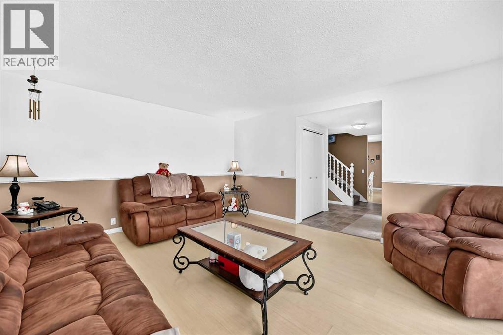 102 4 Avenue SE, High River, Alberta  T1V 1G3 - Photo 9 - A2348611