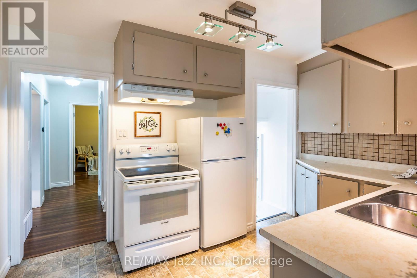 1585 Townline Road N, Clarington, Ontario  L1H 8L7 - Photo 8 - E13848894