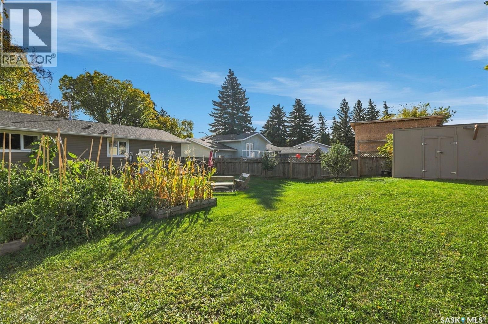 3174 Eastview, Saskatoon, Saskatchewan  S7J 3J4 - Photo 48 - SK050077