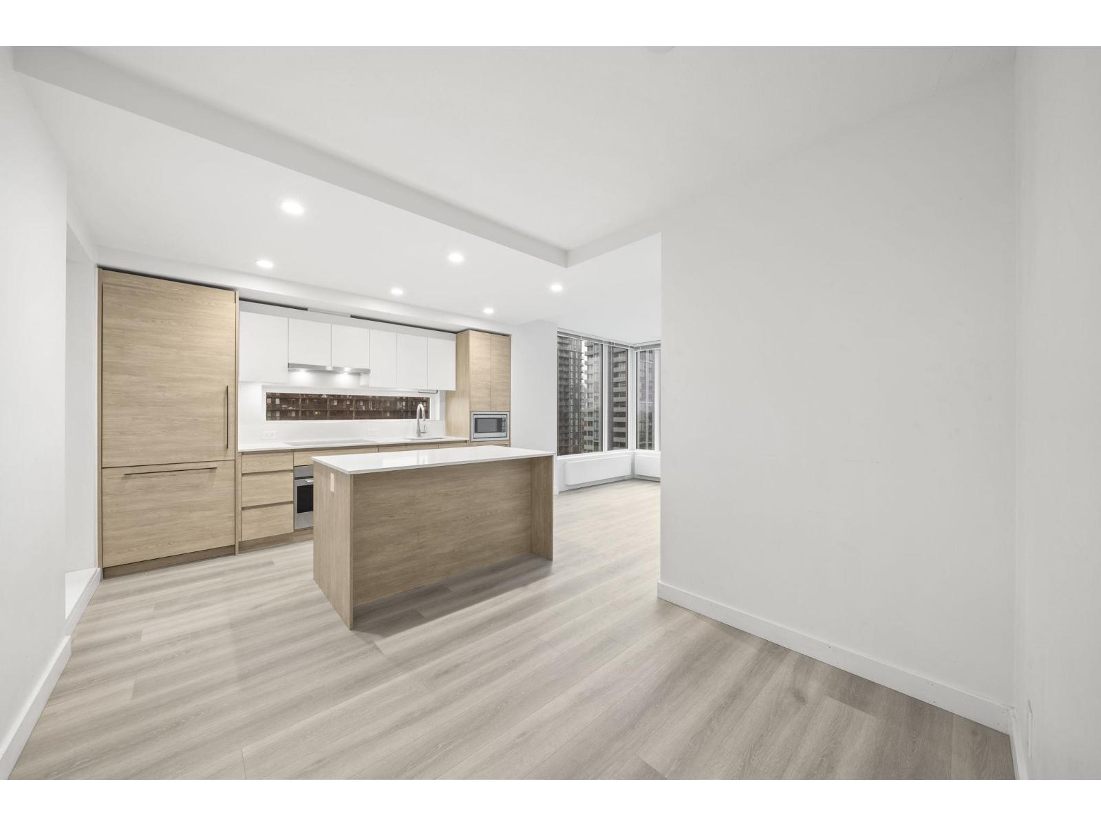 1204 13615 Fraser Highway, Surrey, British Columbia  V3T 0P7 - Photo 10 - R3170015