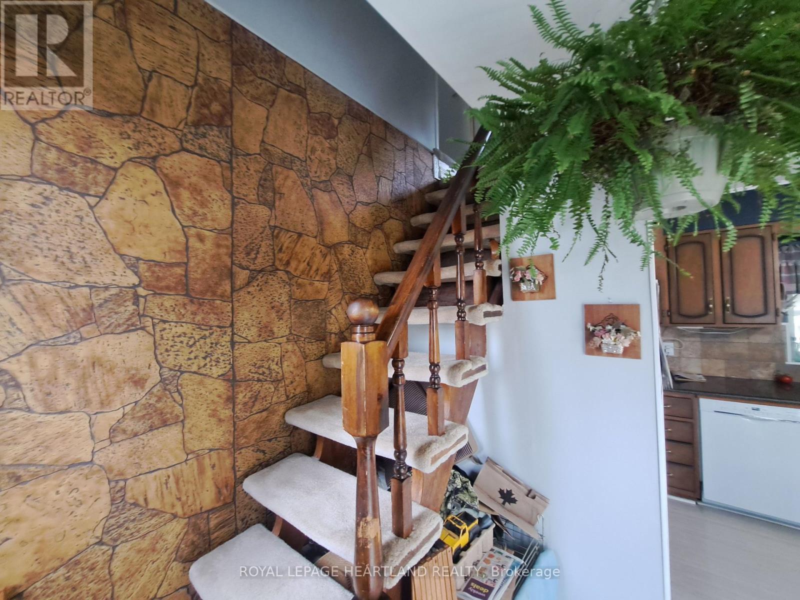 39132 Mount Carmel Drive, South Huron, Ontario  N0M 1M0 - Photo 20 - X13849256