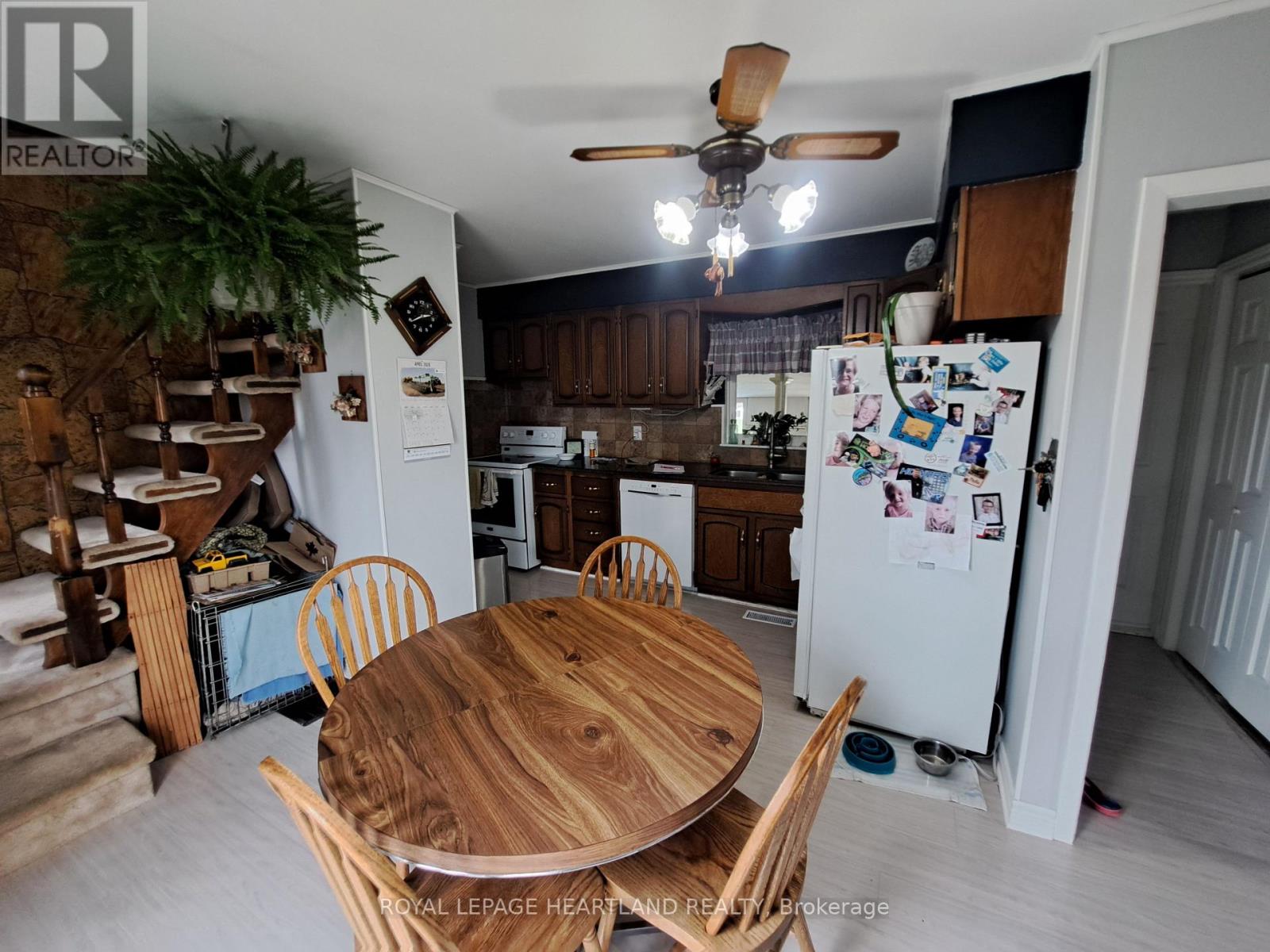 39132 Mount Carmel Drive, South Huron, Ontario  N0M 1M0 - Photo 14 - X13849266