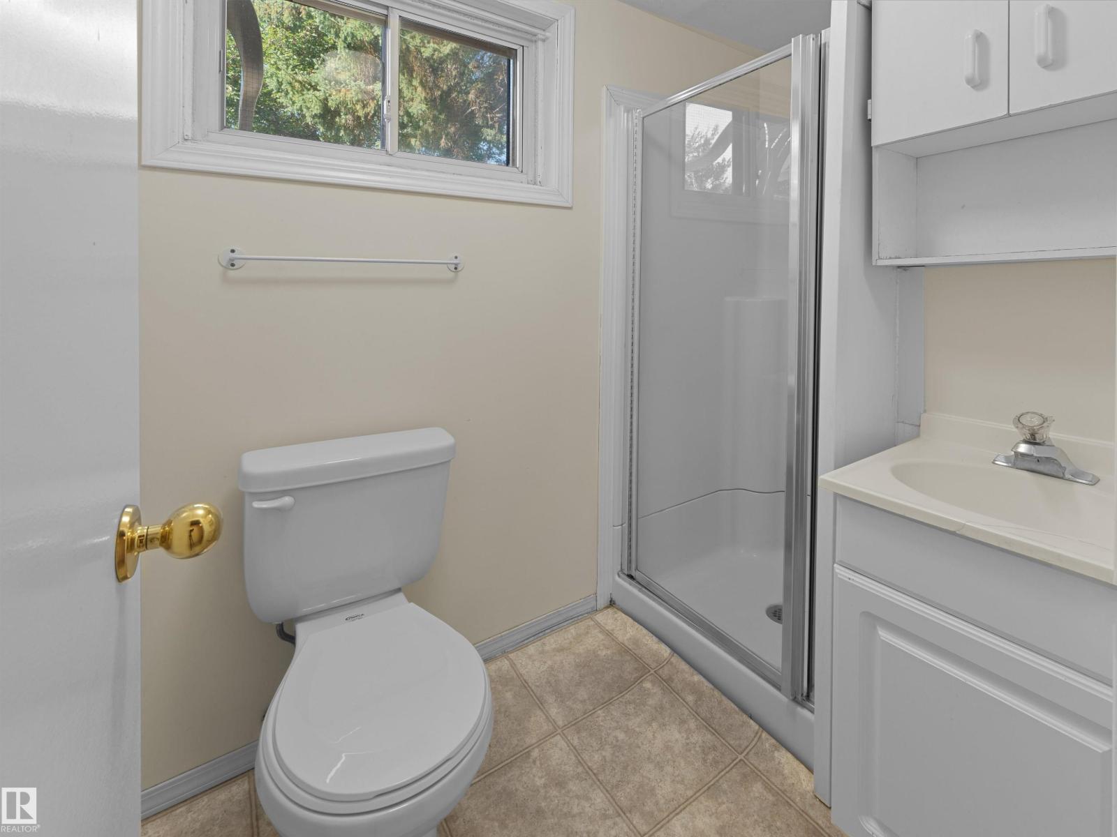 6810 110 ST NW