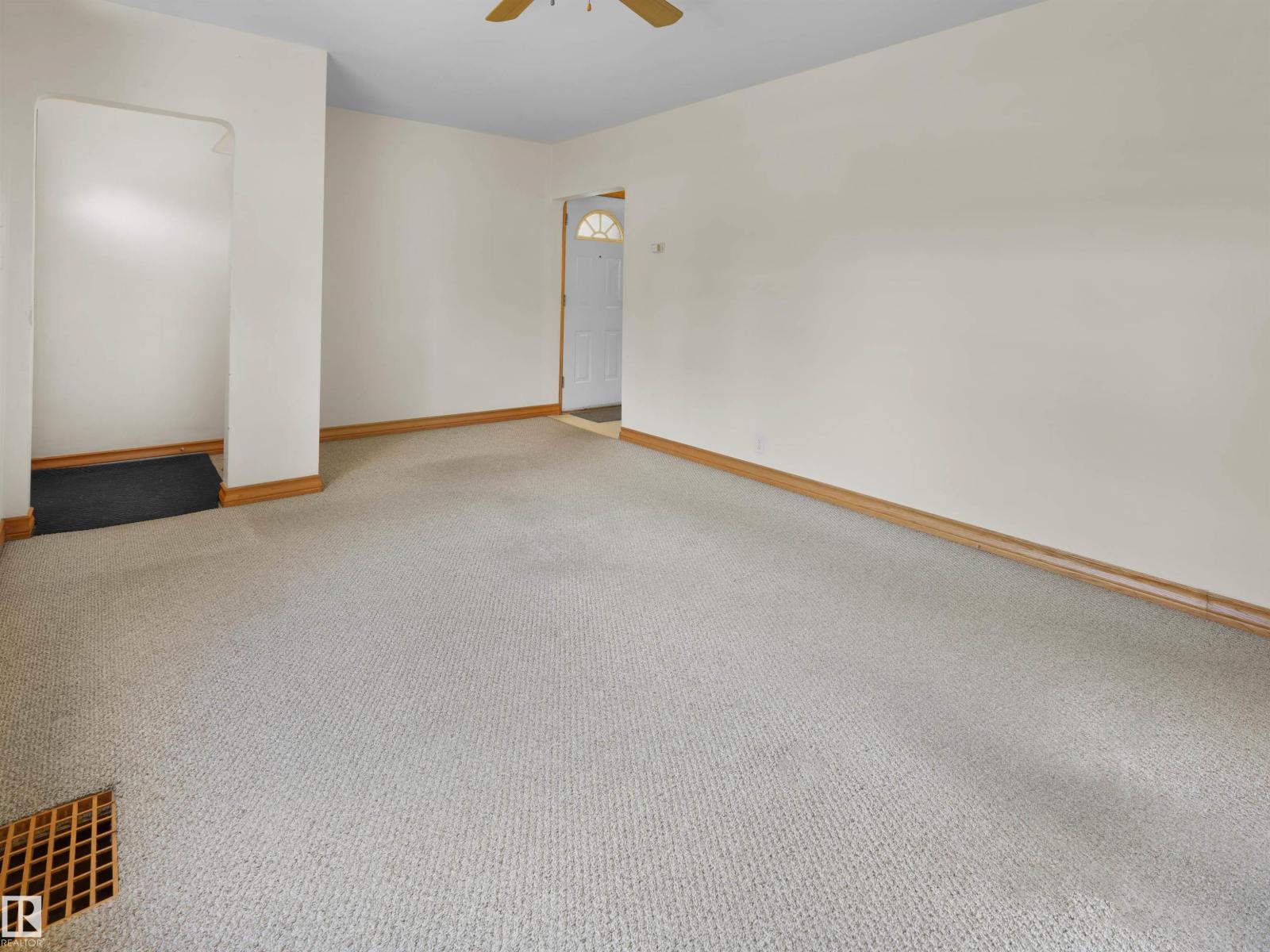 6810 110 ST NW