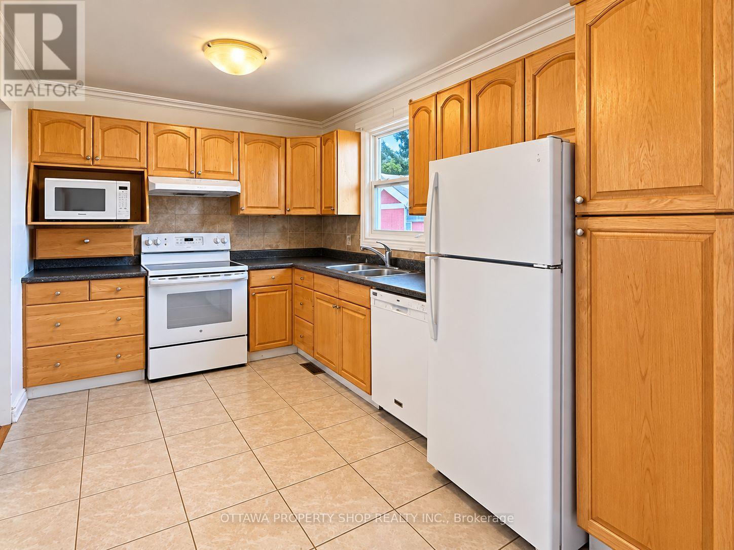 1465 Queensdale Avenue, Ottawa, Ontario  K1T 1J2 - Photo 6 - X13849152