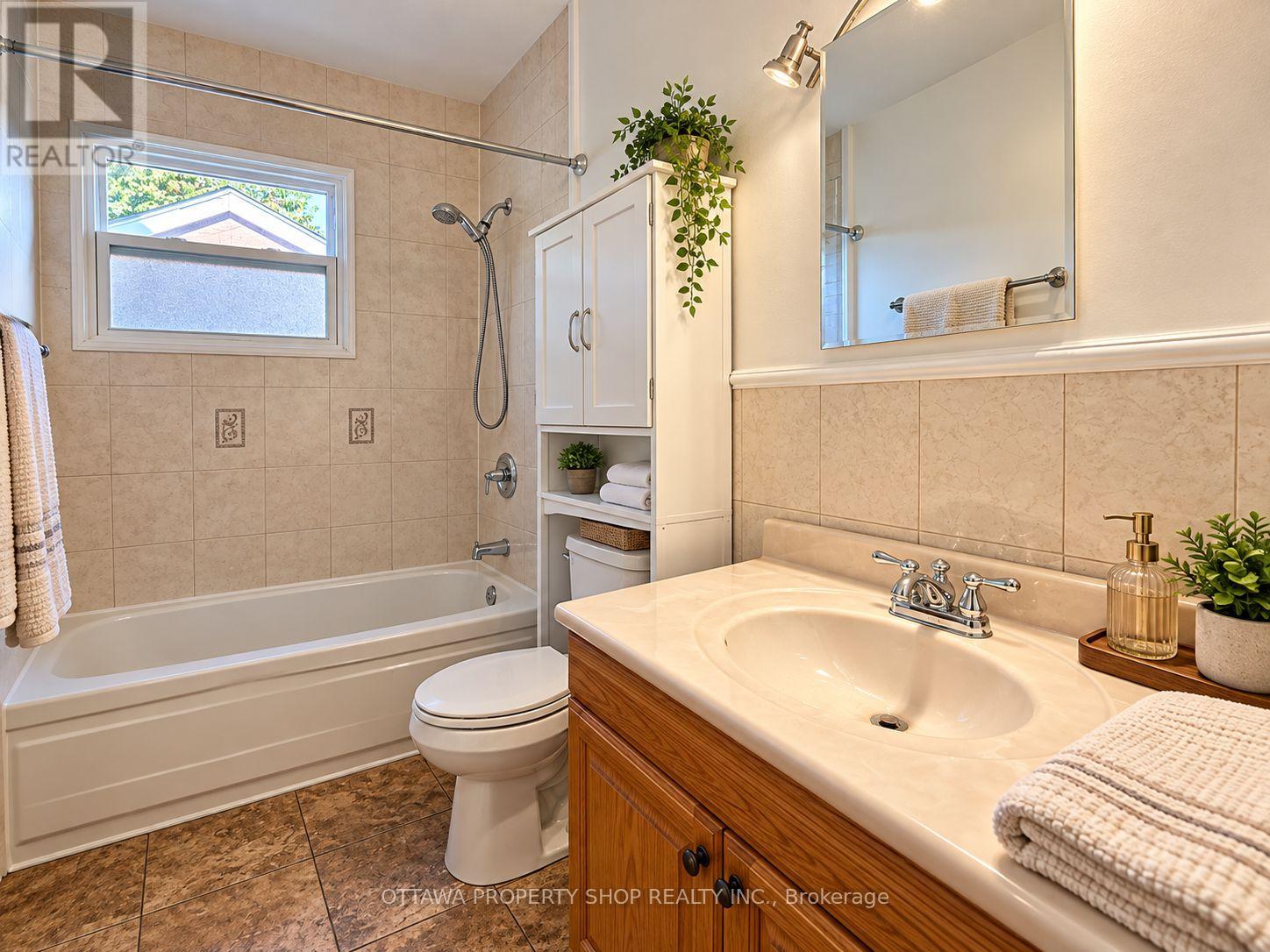 1465 Queensdale Avenue, Ottawa, Ontario  K1T 1J2 - Photo 8 - X13849152