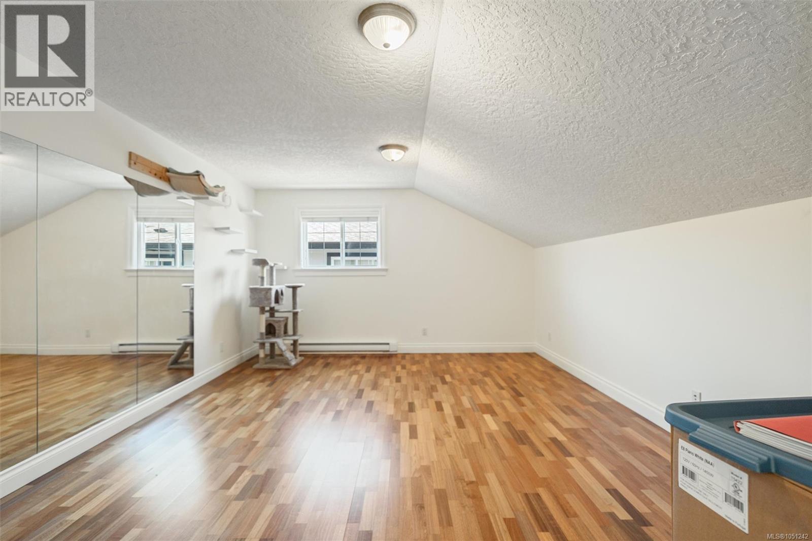 4122 Hatfield Rd