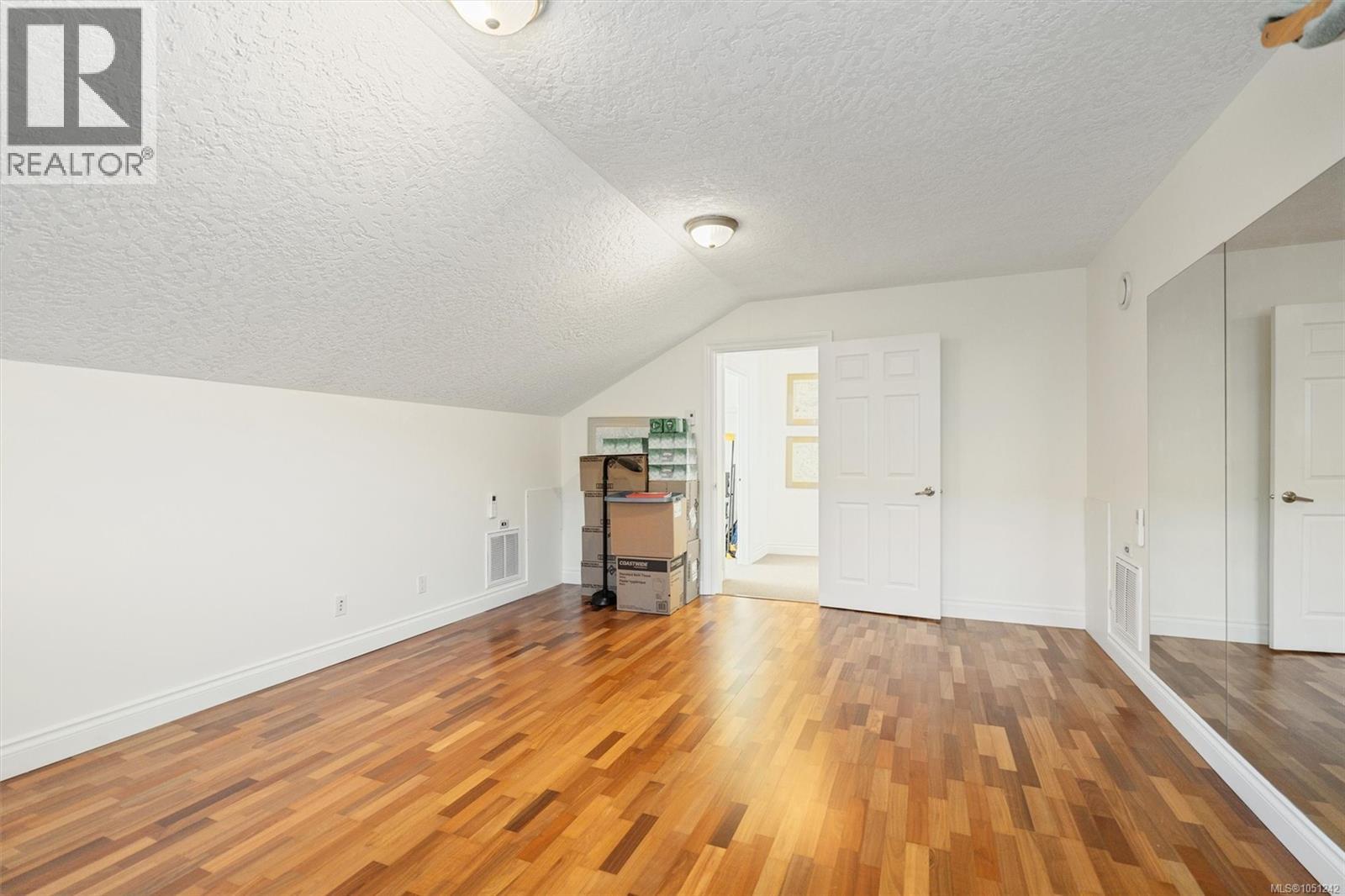 4122 Hatfield Rd