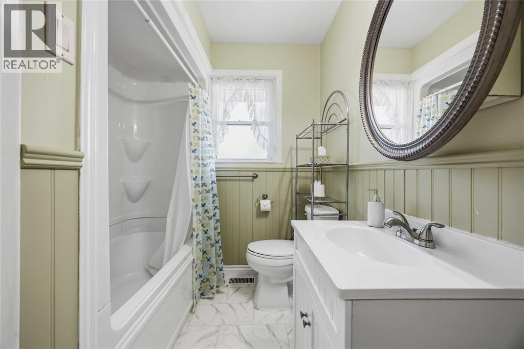 993 Highway Drive Unit# Upper, Sarnia, Ontario  N7S 1X4 - Photo 15 - 26024061
