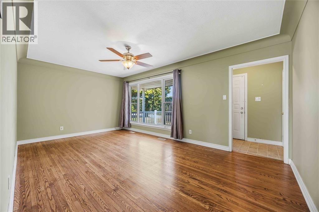 993 Highway Drive Unit# Upper, Sarnia, Ontario  N7S 1X4 - Photo 2 - 26024061